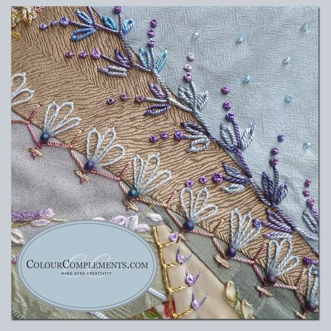 Victorian Patchwork, Crazy Quilt Templates, Crazy Quilt Tutorials, Crazy Embroidery, Silk Ribbon Embroidery Tutorial, Silk Ribbon Embroidery Patterns, Crazy Quilts Patterns, Crazy Quilt Stitches, Crazy Quilt Blocks