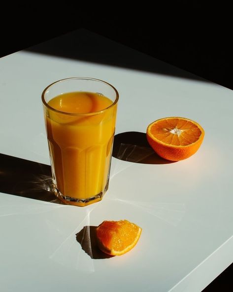 Orange Juice Aesthetic, Aesthetic Juice, Juice Aesthetic, Winter Picnic, Aesthetic Orange, Skincare Products Photography, Only Aesthetic, Smoothie Drink Recipes, Ugly Love