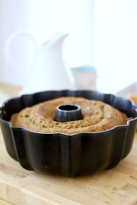 Applesauce Bundt Cake Easy, Apple Cake Made With Applesauce, Cakes With Applesauce, Applesauce Bundt Cake Recipes Easy, Cakes Made With Applesauce, Cake Using Applesauce, Apple Cake With Applesauce, Best Applesauce Cake, Amish Applesauce Cake