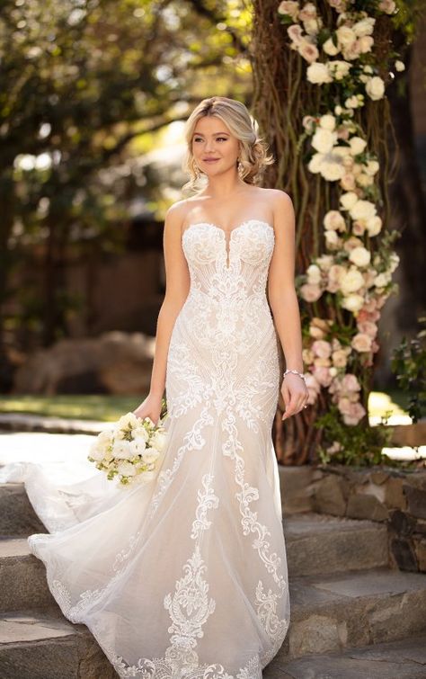 Strapless Sweetheart Fit-and-Flare Wedding Dress with Graphic Lace - Strapless Wedding Dress Jewelry, Cats Wedding, Strapless Lace Wedding Dress, Strapless Wedding Gown, Essense Of Australia, Martina Liana, Bridal Elegance, Wedding Studio, Fit And Flare Wedding Dress