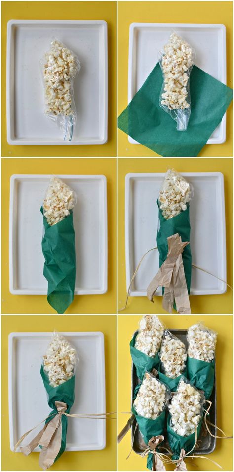 Popcorn on the Cob Snack Bags Popcorn Corn On The Cob, Cowboy Snacks, Popcorn Crafts, How To Make Popcorn, Fall Party Themes, Corn Bags, Popcorn Snacks, Cowboy Birthday Party, Popcorn Bags