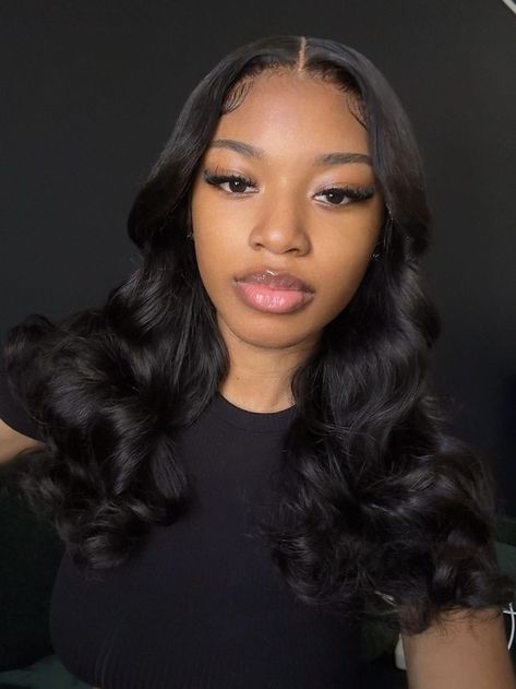 Pretty Girl Aesthetic, Smink Inspiration, Hair Twist Styles, Middle Part, Baddie Hairstyles, Hair Game, Wig Styles, Twist Hairstyles, Black Girls Hairstyles