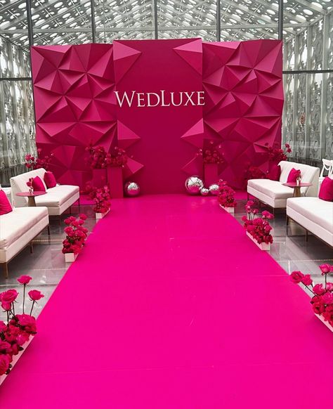 #wedluxe#wedluxeshow#toronto#runwaydesign#setdesignrunway Event Wall, Business Launch Party, Modern Decorations, Foam Sculpture, Indian Wedding Decor, Corporate Event Design, Vendor Booth, Event Backdrop, Elegant Birthday