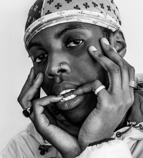 Roy woods, popstar #celebrity #music #drake #roywoods #canada #artist #songs Roy Woods, Toronto Fall, Roy Wood, Male Faces, Art Photography Portrait, Celebrity Music, Black And White Photographs, Male Face, Creative Director