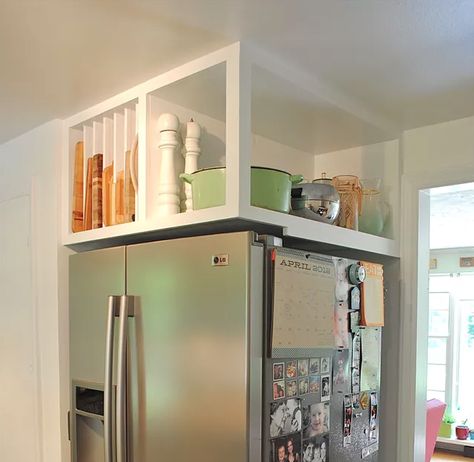 There are many ways to create space in a tiny home. Take some of these small space storage solutions and make them fit your small space. Small Casita Ideas, Small Living Ideas Space Saving, Small House Storage, Casita Ideas, Small Space Storage Solutions, Tiny House Talk, Tiny House Storage, Space Storage, Small Space Storage