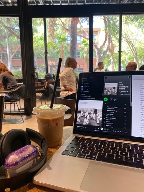 Coffeeshop Study Aesthetic, Romantic Studying Aesthetic, Study In A Cafe Aesthetic, Studying And Coffee, Coffee Studying Aesthetic, School Coffee Aesthetic, Studying Life Aesthetic, Enterpenur Aesthetic, Study Break Aesthetic