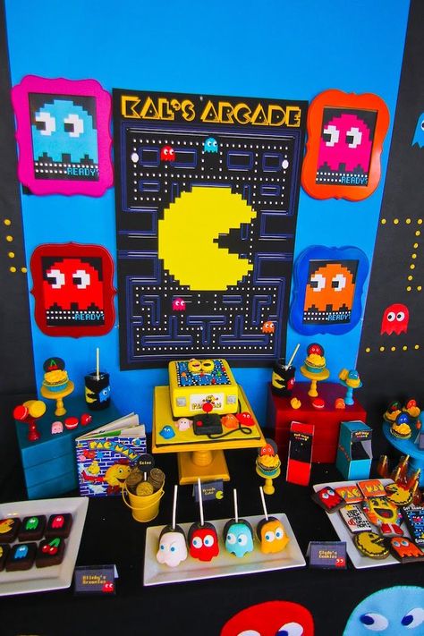 Dessert Table Details from a Pac Man Themed Birthday #gaming #cakes #desserts Pac Man Birthday Party, Arcade Birthday Parties, Manly Party Decorations, Pac Man Party, Man Birthday Party, 80s Birthday Parties, Video Games Birthday Party, Video Game Party, Video Games Birthday