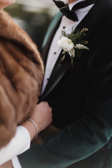 Evergreen Boutineer, Winter Boutineer, Winter Boutineer Groomsmen, Evergreen Boutonniere, Christmas Wedding Suits, Winter Wedding Boutonniere, Winter Boutonniere, Boutineer Wedding, Indoor Snow