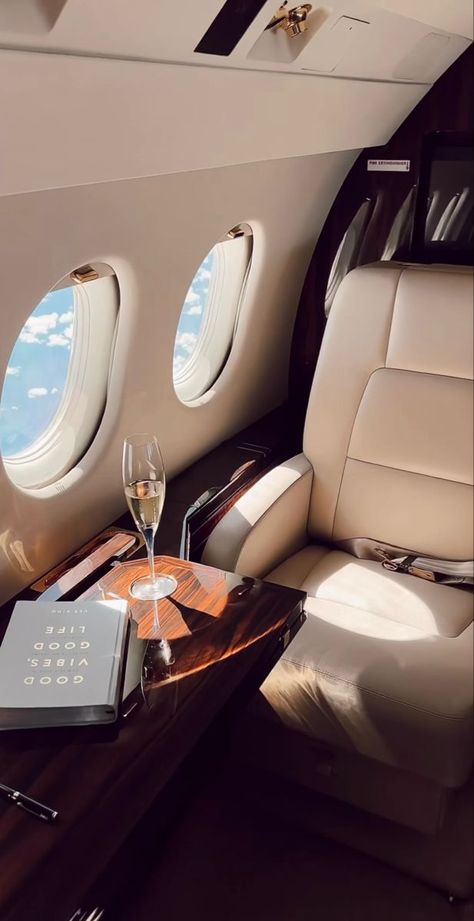 First Class Plane, Business Class Travel, First Class Flights, Business Class Flight, Luxury Private Jets, Vision Board Pictures, Dream Vision Board, Life Vision Board, Luxury Lifestyle Dreams