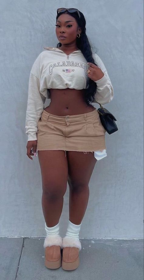 Movie Date Fit Ideas, 11 Line Abs Small Waist Aesthetic, Thick Body Outfits Casual, Movie Date Outfit Black Women, Thick Baddie Outfits, Thick Baddie Aesthetic, Baddie Church Outfits, Plus Size Aesthetic Outfits, Cargo Skirt Outfit