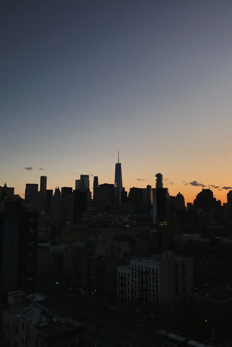 New York City Landscape, Nyc At Night, City Landscapes, Travel Nyc, Nyc Night, Nyc City, Vacation Photography, Scenery Photography, Empire State Of Mind