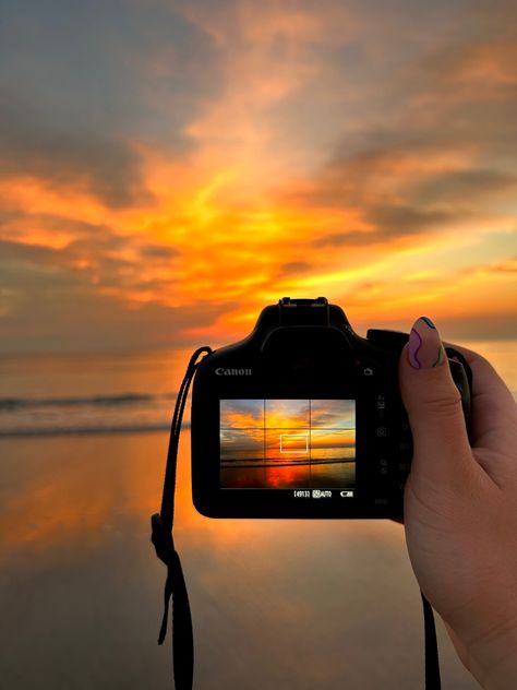 #camera #florida #sunrisephotography #sunrise #ocean #beach Cool Camera Pictures, Wallpaper Photography Camera, Sunrise Vision Board, Taking Photos Aesthetic Camera, Taking More Pictures Aesthetic, Summer Camera Aesthetic, Camera Picture Aesthetic, Travel Aesthetic Photos, Camera Vision Board