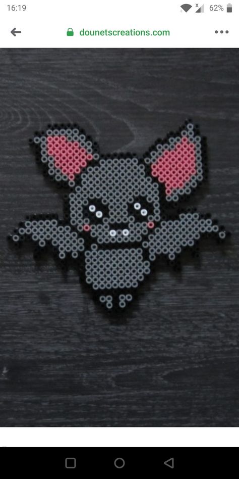 Bat Perler Bead Pattern, Perler Bead Bat, Bat Perler, Small Perler Beads, Perler Beads Halloween, Halloween Hama Beads, Small Perler Beads Ideas, Halloween Perler Beads, Hama Beads Halloween