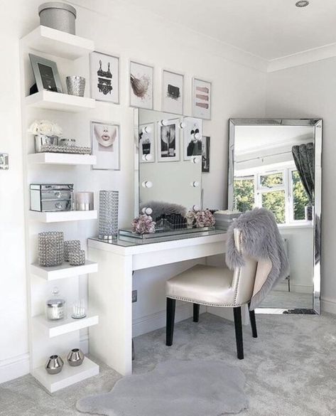 Classy Dressing Table Design Ideas For Your Room 20 Vanity Room, Vanity Decor, Makeup Table, Trendy Makeup, Stylish Bedroom, Dressing Room Design, Room Inspiration Bedroom, Room Ideas Bedroom, Beauty Room