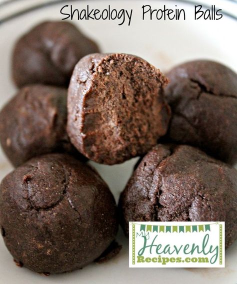 Shakeology Chocolate Protein Balls (via http://MyHeavenlyRecipes.com) - These protein balls (energy balls / energy bites) are made with Shakeology Chocolate and are absolutely a pure joy to munch on knowing they aren't filled with junk. I bet your kiddos even enjoy one or two! #shakeology #proteinballs #proteinbites #energybites #energyballs Shakeology Desserts, Chocolate Shakeology Recipes, Chocolate Protein Balls, Chocolate Shakeology, Protein Balls Recipes, Beachbody Recipes, 21 Day Fix Meals, Protein Bites, Protein Balls