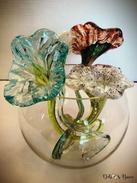 Glass Pulling Class: Flower Sculpting Beginner Glass Blowing, Blow Glass Art, Blown Glass Flowers, Glass Blowing Diy, Glass Blowing Beginner, Glass Blowing Art, Glassblowing Art, Glass Flower Bouquet, French Ethereal