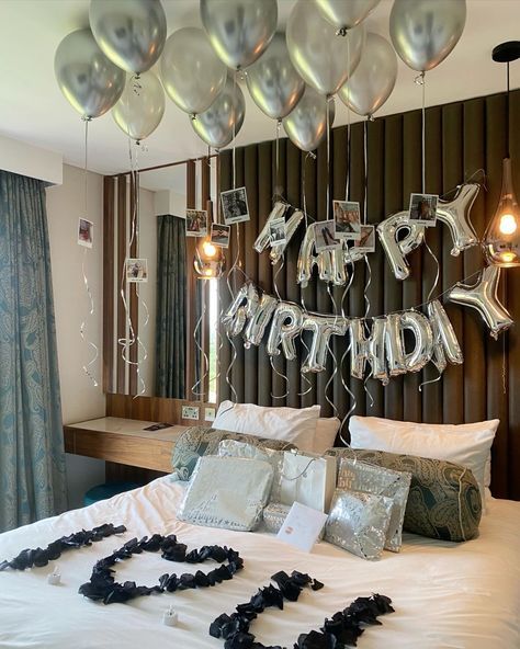 This easy to inflate, 16” foil letters happy birthday sign lets you celebrate special moments with children, friends, and family. Hotel Birthday Boyfriend, Birthday Party Decorations For Boyfriend, 21st Birthday Decorations Hotel Room, Boyfriends Birthday Room Decoration, 21st Hotel Decorations, Bf Hotel Surprise, Hotel Decor Birthday, Happy Birthday Hotel Room Decor For Him, Happy Birthday Husband Decoration Ideas