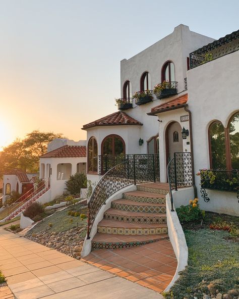 California Dream Home, San Diego Homes, San Diego Beach House, San Diego Home, San Diego Condo, California House, San Diego Bungalow, San Diego Architecture, Big Mexican House