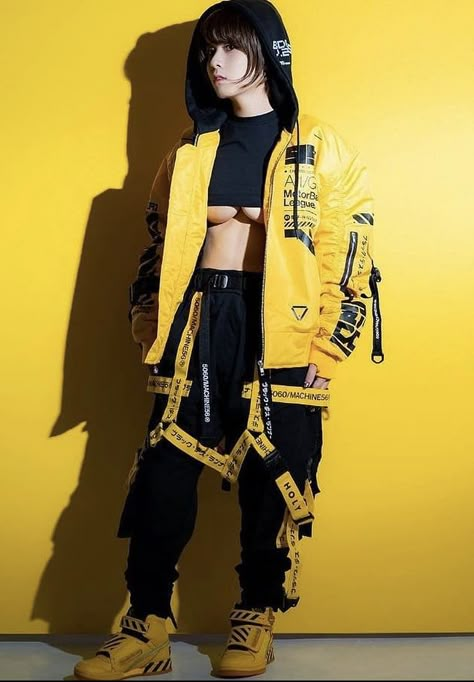 With black tactical pants, hoodie top and yellow sneakers | #tacticalwear #urbanwear #techwearfashion #jacket #streetwear Cyberpunk Outfit Women, Techwear Girl Outfit, Techwear Girl, Cyberpunk Jacket, Cyberpunk Outfit, Yellow Streetwear, Cyberpunk Clothes, Urban Ninja, Yellow Clothes