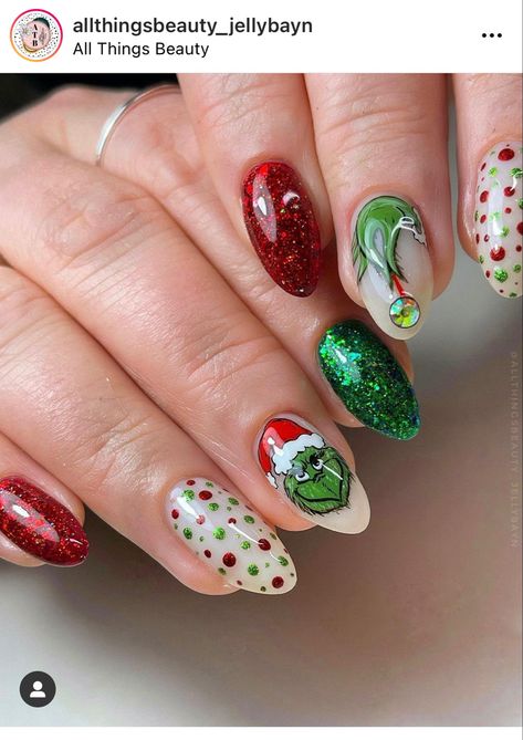 Christmas Elf Nail Art, Grinch Themed Nails, The Grinch Nail Art, The Grinch Nails, Simple Grinch Nails, Grinch Nails Designs, Grinch Christmas Nails, Grinch Nail Art, Elf Nails