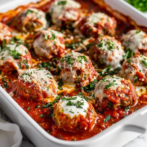 Simple Oven Baked Ricotta Meatballs - Krystel's Cooking Easy Salad Lunch, Oven Meatballs, Ricotta Meatballs, Comfy Food, Baked Ricotta, Cheese Stuffed Meatballs, Meatball Casserole, Savory Herb, Beef Meatballs