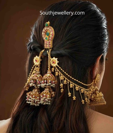 22 k gold hair clip and matilu photo Gold Hair Clip, Wedding Jewelry Sets Bridal Jewellery, Women Products, Gold Hair Clips, Indian Bridal Jewelry Sets, Bridal Jewellery Design, Antique Jewellery Designs, Fancy Jewellery Designs, Bridal Accessories Jewelry