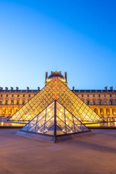 French Landscaping, French Gardens, France Vacation, Louvre Pyramid, Louvre Paris, Louvre Museum, France Travel, Dream Vacations, Pyramid