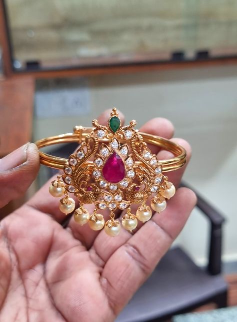 Light Weight Vanki Designs, Cheyi Patti Designs Gold, Baby Vanki Designs Gold, Chethi Patti Designs Gold, Hand Vanki Designs Gold, Hand Patti Gold Designs, Gold Armlet Designs, Armlet Gold Indian Arm Bracelets, Vanki Designs Jewellery Gold