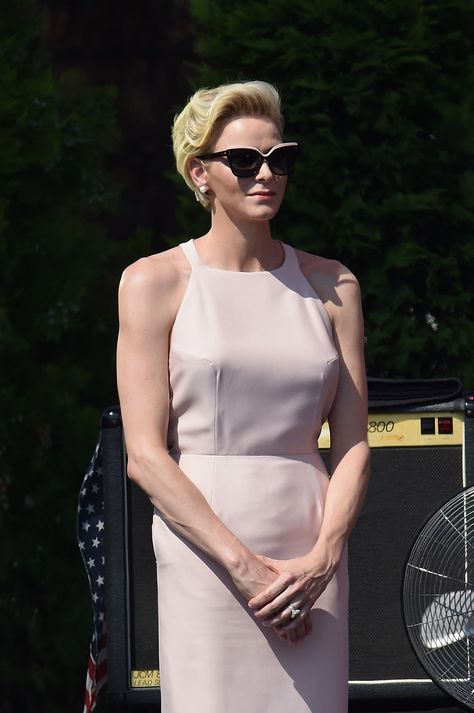 Her Serene Highness, The Princess of Monaco: Previously known as Charlene Wittstock, the wife of Prince Albert of Monaco was born in present-day Zimbabwe. In addition to being a style star, she is a former Olympic swimmer. Charlene Wittstock, Princess Charlene Of Monaco, Prince Albert Of Monaco, Monaco Royal Family, Charlene Of Monaco, Style Royal, Estilo Real, Couture Looks, Fast Fashion Brands