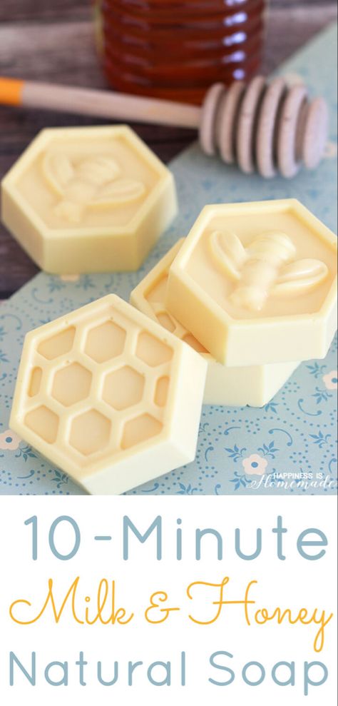 This easy DIY Milk and Honey soap can be made in just 10 minutes, and it boasts lots of great skin benefits from the goat's milk and honey! A wonderful quick and easy homemade gift idea! Honey Soap Recipe, Diy Soap Bars, Savon Diy, Easy Soap Recipes, Diy Soap Recipe, Easy Homemade Gifts, Handmade Soap Recipes, Soap Making Recipes, Honey Soap