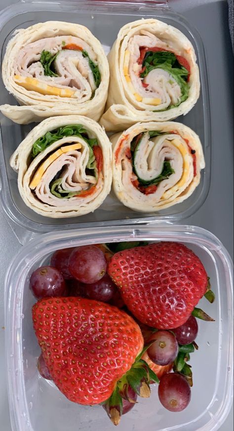 College Snack Ideas On The Go, Cold Lunch Ideas Not Sandwiches, Burrito Lunch Ideas, Healthy Lunches For On The Go, Healthy Lunch Ideas With Protein, Healthy Meals For School Lunch, Sports Lunch Ideas, Healthy Low Calorie Meals Lunch Ideas, Cute Healthy Lunch Ideas