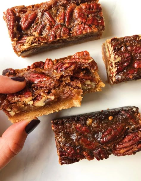 Healthy Pecan Pie, Caramel Pecan Pie, Pecan Pie Cake, Vegan Pecan Pie, Date Caramel, Vegan Pecan, Pecan Tarts, Pecan Bars, Butter Tarts