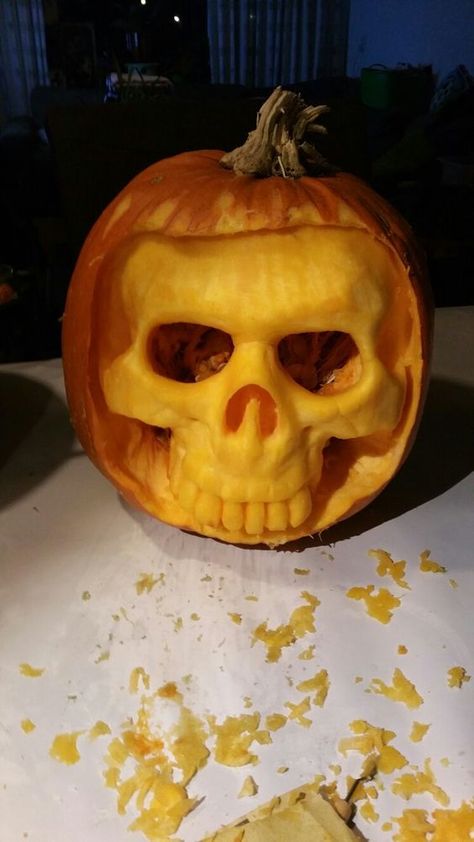 30 Easy Pumpkin Carving Ideas For Halloween Which Are Nothing But Cool - RecipeMagik Skull On Pumpkin, Brain Pumpkin Carving, Realistic Pumpkin Carvings, Pump Carving Ideas, Pumpkin Sculpting Easy, Pumpkin Sculpting Ideas, Pumpkin Carving Skeleton, Pumpkin Carving Contest Winners, Unique Pumpkin Carving Ideas Awesome