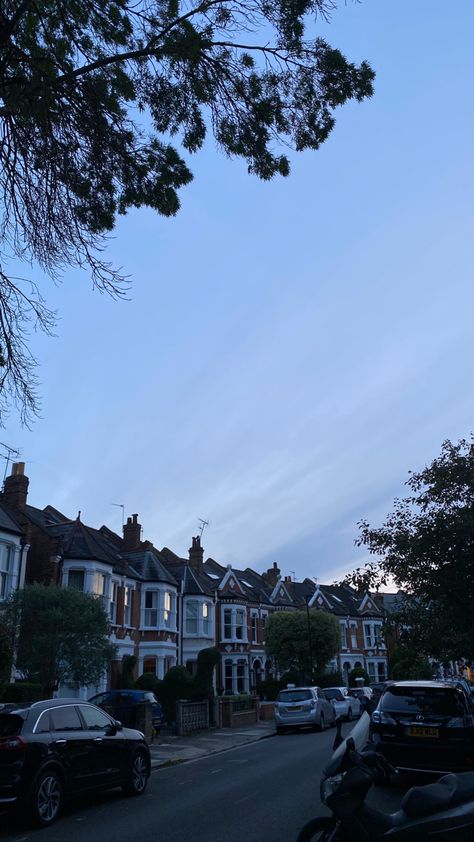 South East London Aesthetic, London Suburbs Aesthetic, North London Aesthetic, Uk Night Aesthetic, West London Aesthetic, Uk Neighborhood, Danica Core, London At Night Aesthetic, London Night Aesthetic