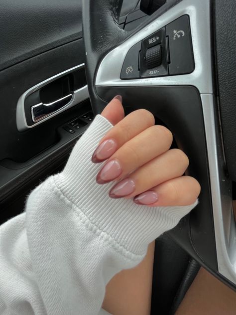 Light Brown Nails French Tip, Oval Brown French Tip Nails, Almond Beige French Tip Nails, Brown Tips French Nails, Mocha Acrylic Nails, Gray French Tip Nails Almond, Brown Micro French Nails, Sns Nails Brown, Short Almond Nails Winter Colors