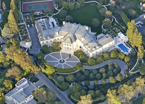 20 Pictures of Beyonce and Jay Z's New California House - Blogrope Spelling Manor, French Chateau Style, Expensive Homes, Chateau Style, Expensive Houses, Mansions Luxury, French Chateau, Celebrity Houses, California Homes