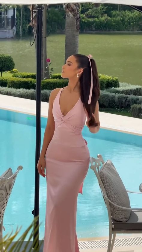 Satin Mermaid Dress, Dinner Dress Classy, Stunning Prom Dresses, Pink Fits, Fashionista Clothes, Satin Prom Dress, Glam Dresses, Looks Chic, Style Maxi Dress