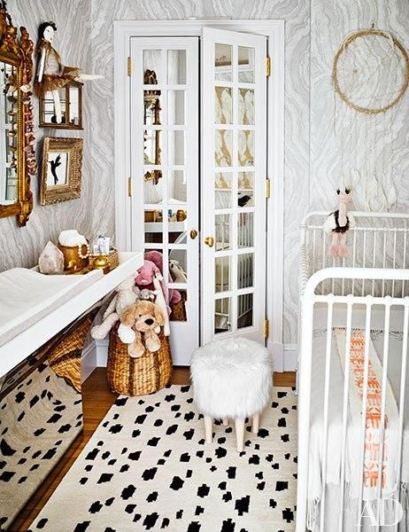 Peek Inside the New York City Apartment of Nate Berkus and Jeremiah Brent Poppy Nursery, Nate Berkus Design, Celebrity Nurseries, Stylish Kids Bedroom, Jeremiah Brent, New York City Apartment, Nate Berkus, Greenwich Village, Studio Mcgee