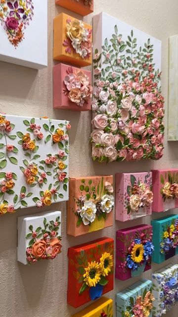 Room Floral Decor, Fake Flowers On Canvas, Flower Textured Art, Textured Floral Paintings, Easy Acrylic Painting Ideas On Canvas Abstract Art Wall Decor, Canvas Painting Ideas For Room, Clay Painting Ideas On Canvas, Texture Flower Art, 3 D Painting Ideas