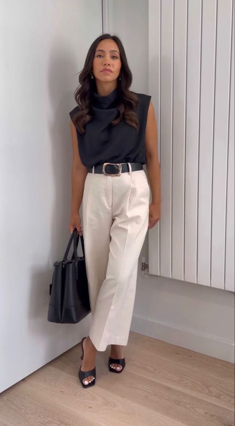 Professional Outfit Photoshoot, Modern Style Outfit Women, Over 50 Office Fashion, Women Business Attire Summer, Business Blouses For Women, Short Sleeve Business Casual, Summer Work Outfits Professional, Business Summer Outfits For Women, Law Firm Outfits Women Summer