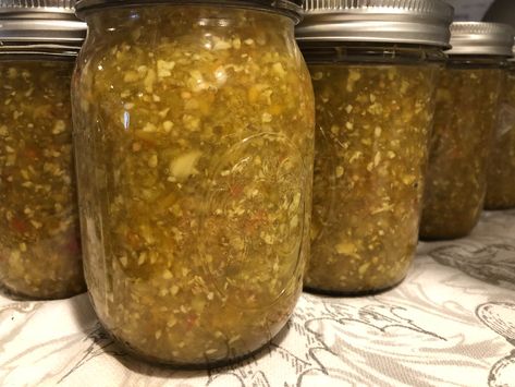 Green tomato sweet relish is a great canning recipe to add to your favorites Sweet Green Tomato Relish Recipe, Green Tomato Relish Recipe, Sweet Relish Recipe, Tomato Relish Recipe, Recipes With Zucchini, Pickle Relish Recipe, Green Tomato Salsa, Green Tomato Relish, Canning Tomatoes Recipes