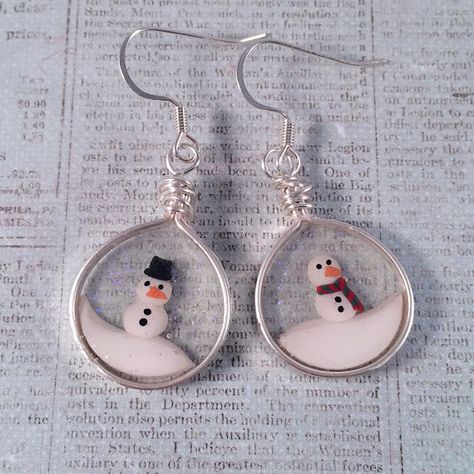 Rustic Nativity Scene, Rustic Nativity, Magical Earrings, Diy Resin Earrings, Couple Winter, Christmas Jewelry Diy, Altered Art Jewelry, Flower Resin Jewelry, Making Resin Jewellery