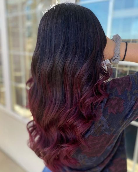 Balayage Maroon Hair, Burgundy Hair Ideas For Brunettes, Ombre Maroon Hair, Burgundy Ombré Hair, Deep Burgundy Balayage, Red And Brown Ombre Hair, Bargandi Hairs, Wine Red Ombre Hair, Dark Red Bayalage Hair