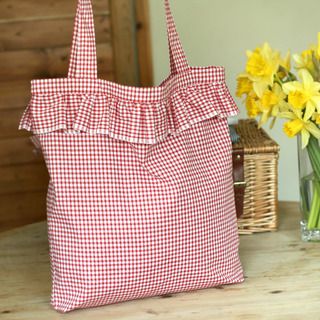 Easy Tote Bag, Ruffles Bag, Thrift Flips, Sac Diy, Tote Bag Tutorial, Diy Tote, Summer Tote Bags, Tote Bags Sewing, Summer Tote