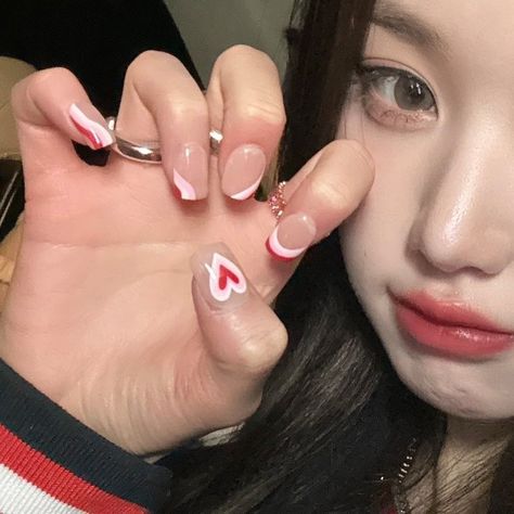 Ive Nails Kpop, Wonyoung Nails, Kpop Nails Ideas, Kpop Nails Designs, Kpop Inspired Nails, Nail Art Kpop, Kitsch Nails, Nails Kpop, Pop Nails