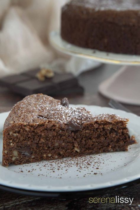 Italian Chocolate Walnut Cake (Torta di Noci) - Serena Lissy Almond Chocolate Cake, Easy Quick Cake Recipes, Italian Walnut Cake, Walnut Chocolate Cake, Recipes With Walnuts In It, Walnut Cake Recipe Easy, Chocolate Nut Cake, Vegan Date And Walnut Cake, Eggless Dates And Walnut Cake