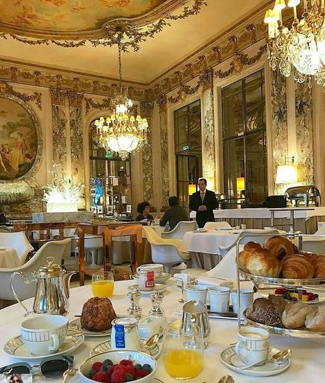 French Room, Lunch Cafe, Visual Gallery, Hotel Breakfast, Luxury Food, Hotel Food, Wedding Breakfast, Cafe Interior Design, Fancy Restaurant