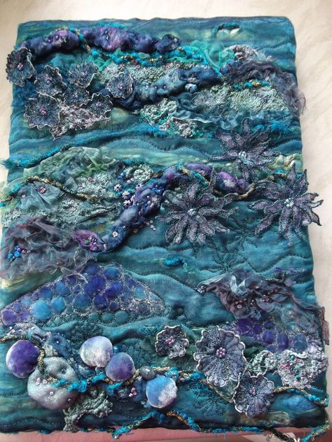 Textiles Ideas, Textiles Inspiration, Ideas For Embroidery, Mixed Media Textile Art, Textiles Sketchbook, A Level Textiles, Mixed Media Textiles, Fashion Textiles, Textile Art Embroidery