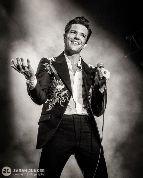 Sarah Junker on Instagram: “The Killers at Rockhal, Luxembourg - 26 July 2018 @thekillers . . . #thekillers #ronnievannucci #brandonflowers #tedsablay #jakeblanton…” Mr Brightside, Giving Flowers, Witch Coven, Brandon Flowers, Music Photographer, The Killers, Music Pics, Axl Rose, Concert Photography