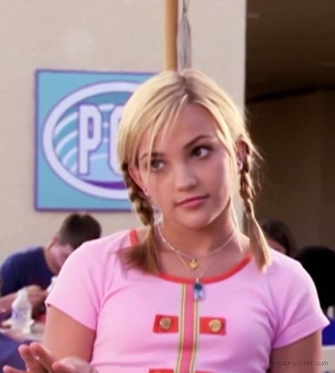 Zoey Brooks Zoey 101, Jaime Lynn Spears, Zoe 101 Aesthetic, Zoey 101 Hair, Jamie Private School, Jamie Lynn Spear 2000s, Zoey 101 Aesthetic, Zoey 101 Outfits, 2000's Party